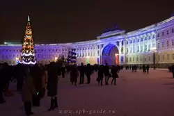 Народные гуляния в Новый год в Санкт-Петербурге