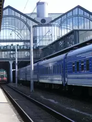 Ладожский вокзал, поезд на перроне