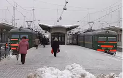 Финляндский вокзал в Санкт-Петербурге, платформы пригородных поездов зимой