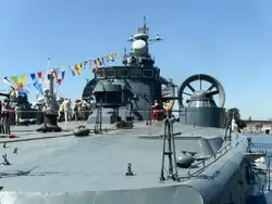 Десантный корабль на воздушной подушке «Мордовия» на МВСМ-2011