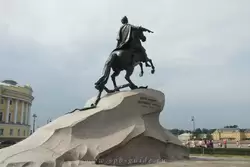 Памятник Петру I «Медный всадник» в Санкт-Петербурге