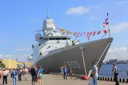 Фрегат ВМС Нидерландов «Evertsen»