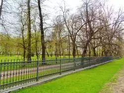 Ограда Петровского парка