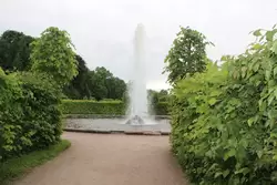 Менажерные фонтаны в Петергофе