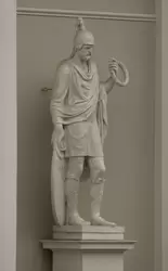 Фигура древнерусского витязя у павильона Аничкова дворца