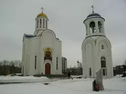 Колокольня церкви Успения Пресвятой Богородицы в Малоохтинском парке