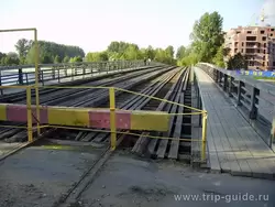 Деревянный Лазаревский мост — трамвайные линии