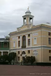 Павловский дворец — двухэтажный флигель