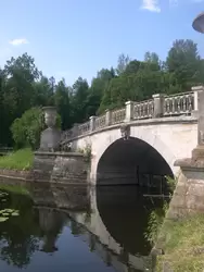Павловск, Висконтиев мост