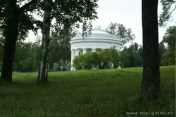 Храм дружбы в Павловском парке