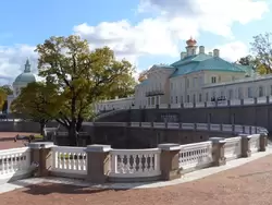 Большой (Меншиковский) дворец