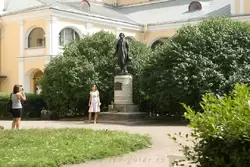 Памятник А.С. Пушкину, Санкт-Петербург, Мойка 12