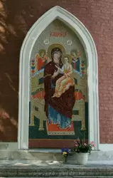 Часовня иконы Божией Матери «Всецарица», бывшая вахта Ушаковского моста