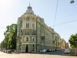 Доходный дом Колобовых в Санкт-Петербурге