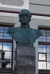 Памятник адмиралу Нахимову