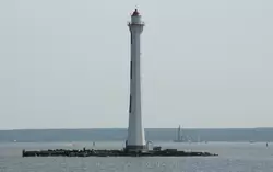 Задний створный маяк Морского канала