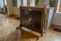 Спаниель Мутон — портрет любимой собаки графа А.С. Строганова на экране для камина в Картинной галерее