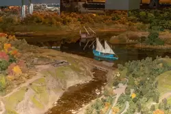 Корабли потешной флотилии на Нижнем пруду в Ораниенбауме — музей-макет «Петровская Акватория»