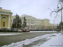 Михайловский дворец зимой