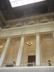 Парадная лестница Русского музея
