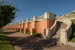 Лестница на смотровую площадку в Петергофе