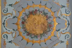 Роспись потолка галереи дворца Монплезир