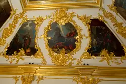 Церковный корпус в Петергофе, Северная падуга, в центре живопись «Обращение Савла»