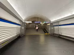 Станция метро «Невский проспект», выход на Михайловскую улицу