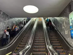 Эскалатор в метро Санкт-Петербурга