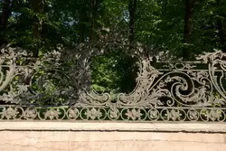 Решетка сада Зимнего Дворца в парке 9 января