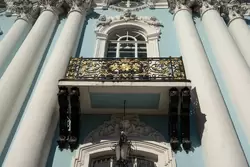 Балкон с позолотой, Никольский собор