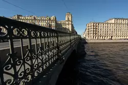 Чугунная ограда Измайловского моста