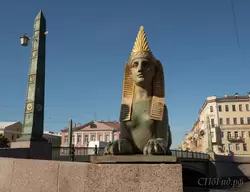 Сфинкс и обелиск Египетского моста