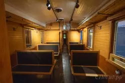 Железнодорожный музей, пассажирский вагон III класса внутри