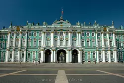 Дворцовая площадь Санкт-Петербурга, Зимний дворец