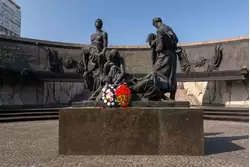 Московский район, монумент «Героическим защитникам Ленинграда»