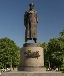 Парк Победы, памятник Маршалу Жукову в Санкт-Петербурге