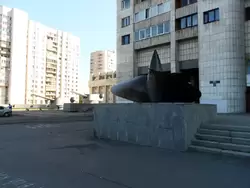 Мемориал героическому экипажу Краснознамённого крейсера «Киров», винт