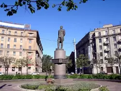 Памятник маршалу Говорову на площади Стачек в Санкт-Петербурге