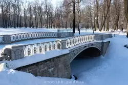 Чугунный мостик в Михайловском саду