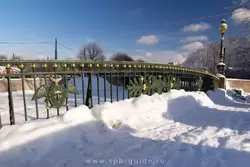 Мало-Конюшенный мост зимой