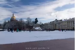 Сенатская площадь зимой