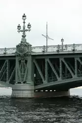 Опора Троицкого моста