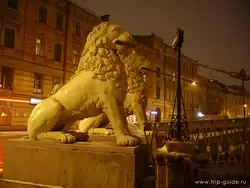 Львиный мостик, ночное фото