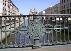 Ограда Итальянского мостика
