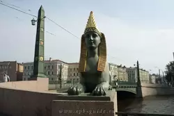 Сфинкс на Египетском мосту