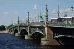 Троицкий (бывший Кировский) мост в Санкт-Петербурге