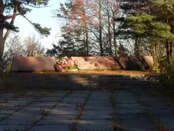 Форт «Красная Горка» мемориал советским военным морякам, погибшим за Родину  в 1919-1921 и в 1941-1945гг