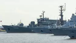 Военные корабли в Петровской гавани, фото 41