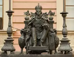 Памятник Павлу I в Михайловском замке